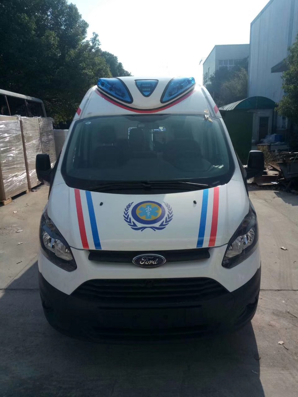 福特v362救護(hù)車(chē)